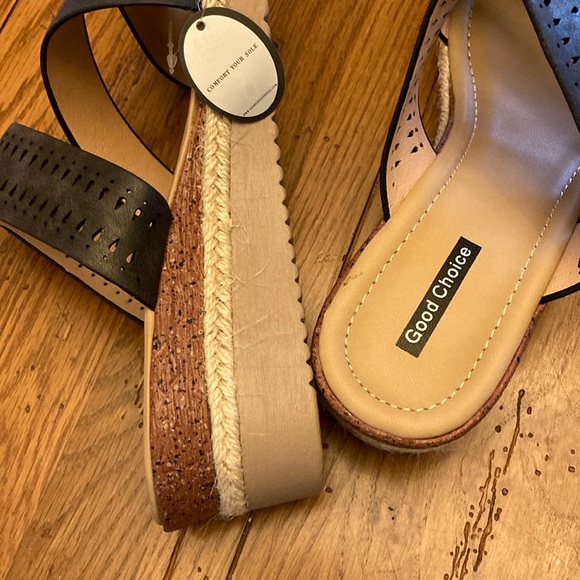 Good choice sandals.  Lupe black size 10 - Picture 3 of 5